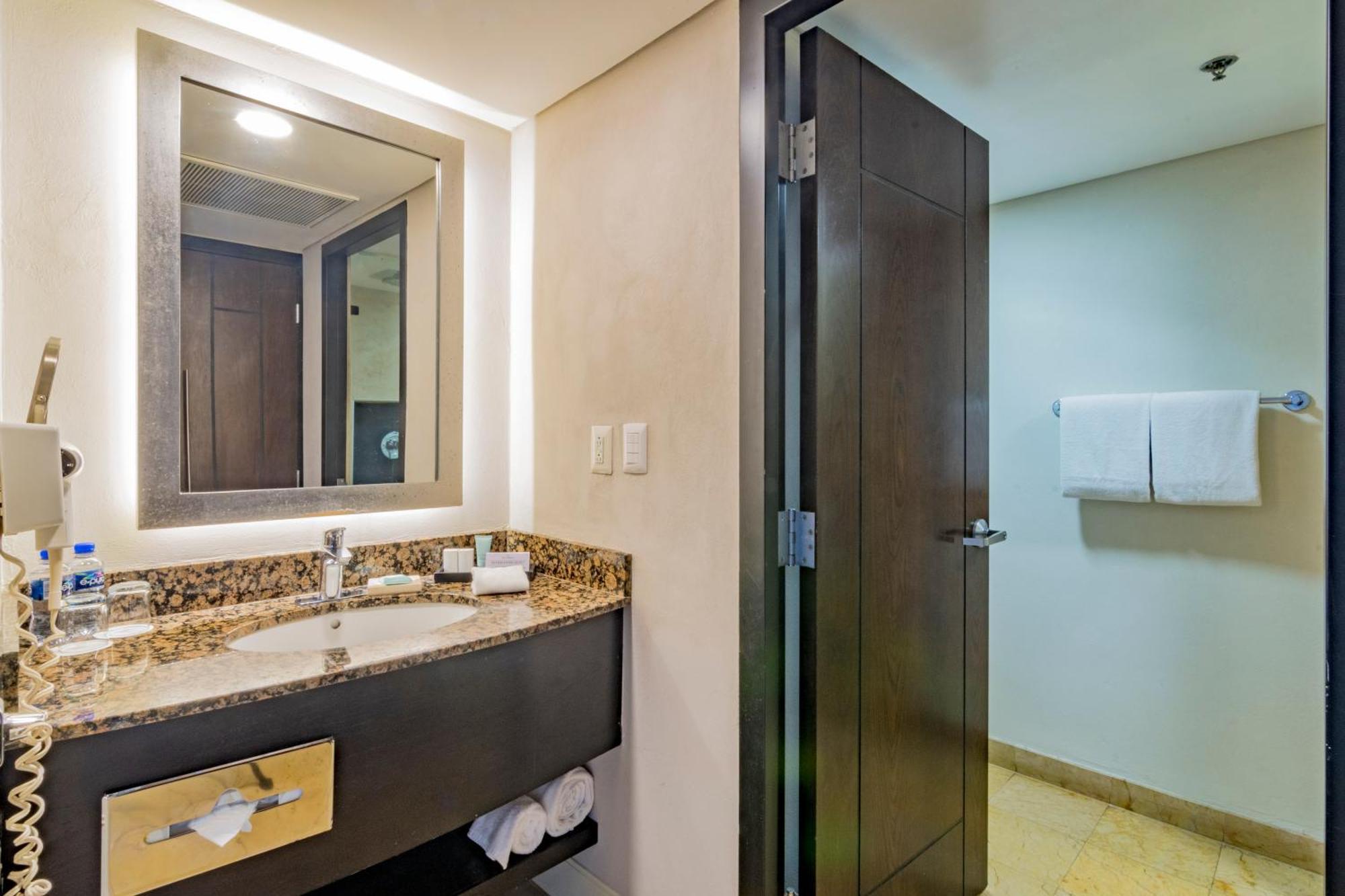 Hotel Lucerna Hermosillo Dış mekan fotoğraf